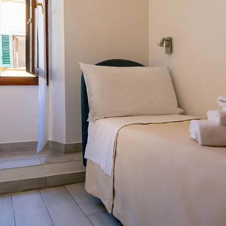 Holiday Rooms Guest House 3* 피렌체
