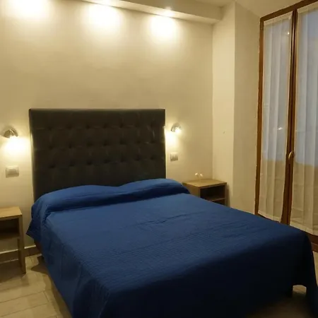 Holiday Rooms Guest house *