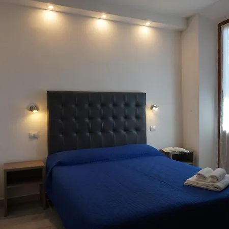 Holiday Rooms