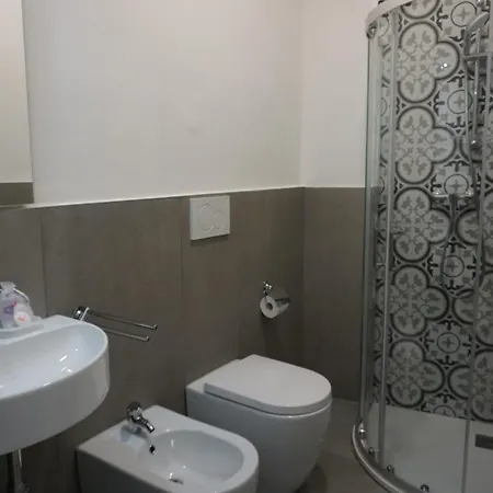 Guest house Holiday Rooms *